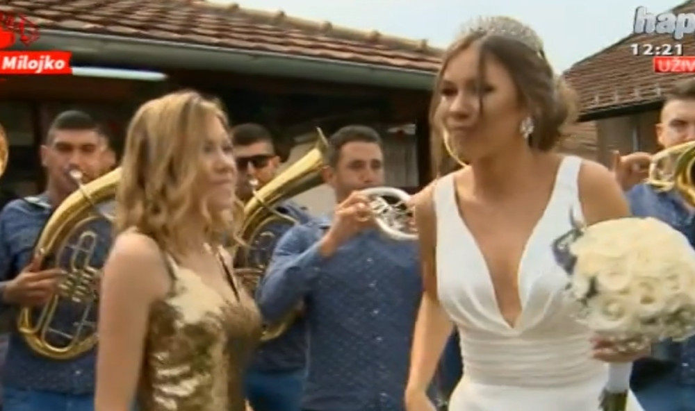 Samo je ona došla na svadbu iz Milijanine porodice! Otac i majka nisu hteli da čuju!