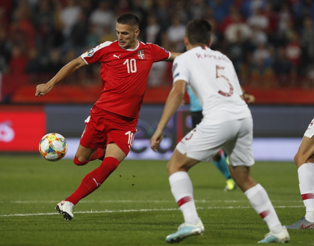 Ova pesma pre meča je udarila sve navijače pravo u SRCE, da se naježiš! (VIDEO)