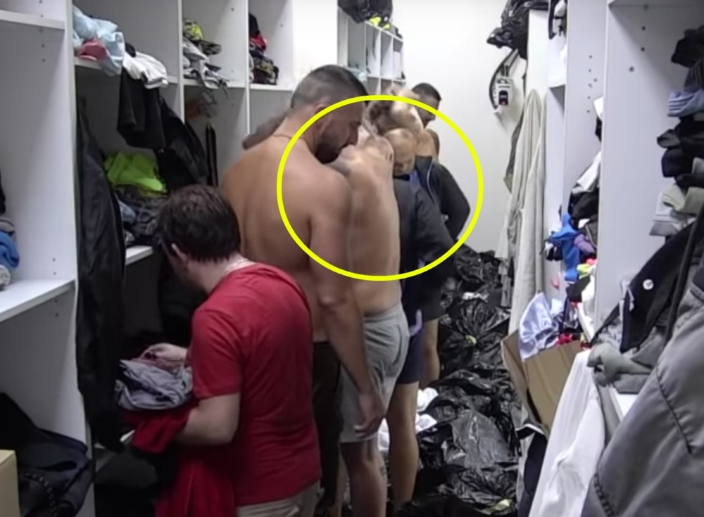 Pokazala gole grudi pred Vladimirom i Zokijem, napravili grupnjak u garderoberu! (VIDEO 18+)