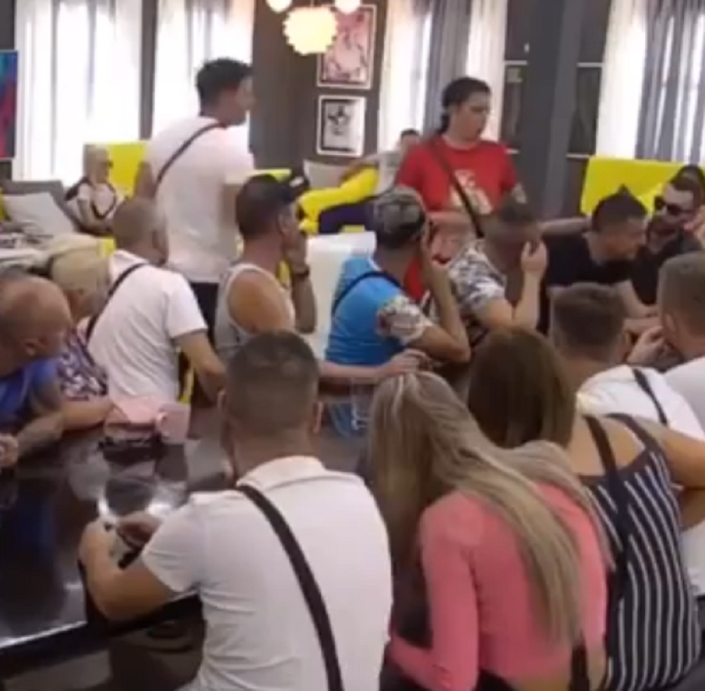 Teška prevara u Zadruzi! Unela nedozvoljene stvari, sledi diskvalifikacija?!