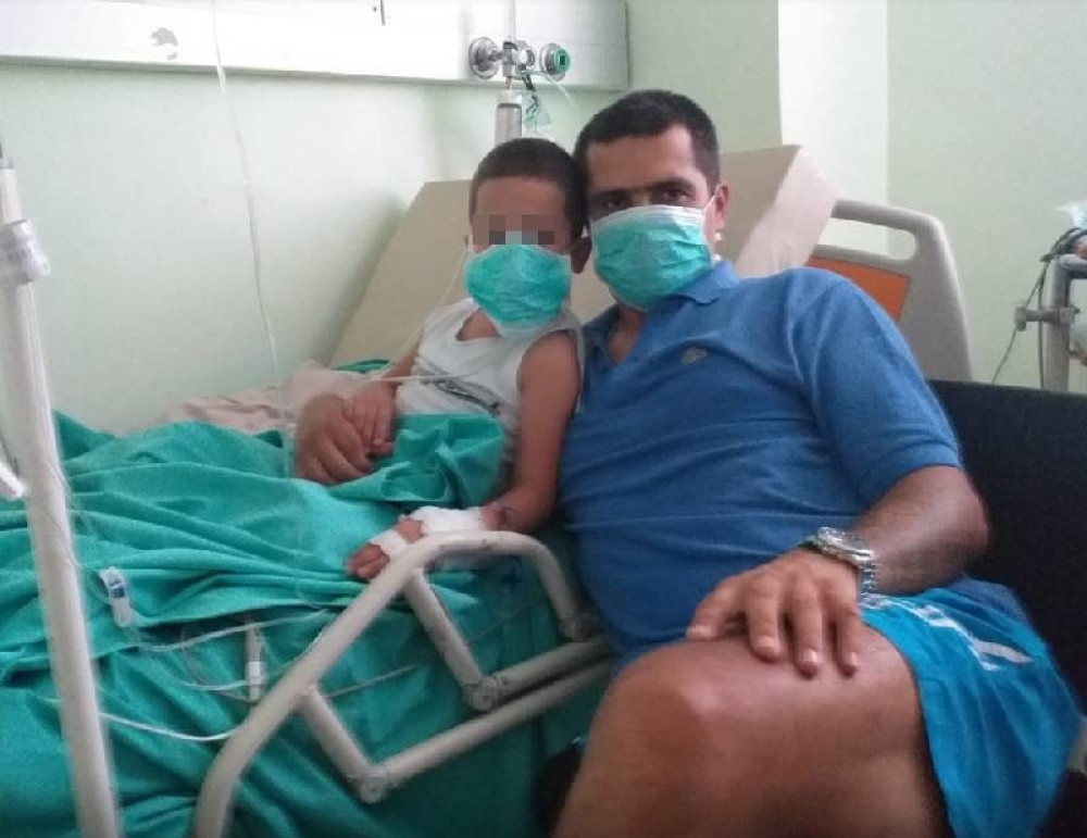 Lice mu je bilo bledo, iz usta je izlazila pena, potom je pao u komu. "Niko od dece se više nije kupao, nisu jeli taj dan..." (FOTO)