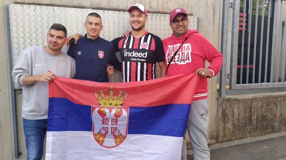 Vučić prvi stigao u Luksemburg da bodri "orlove"