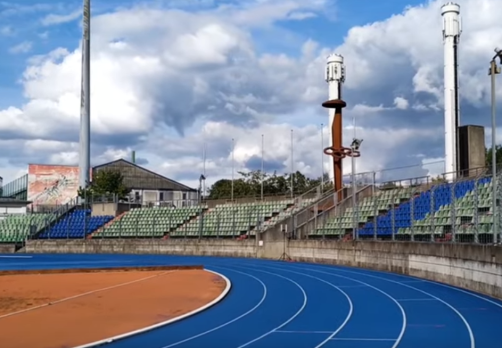 Luksemburžani leže na lovi, ali fudbal igraju na ruiniranom stadionu starom 88 godina! (VIDEO)