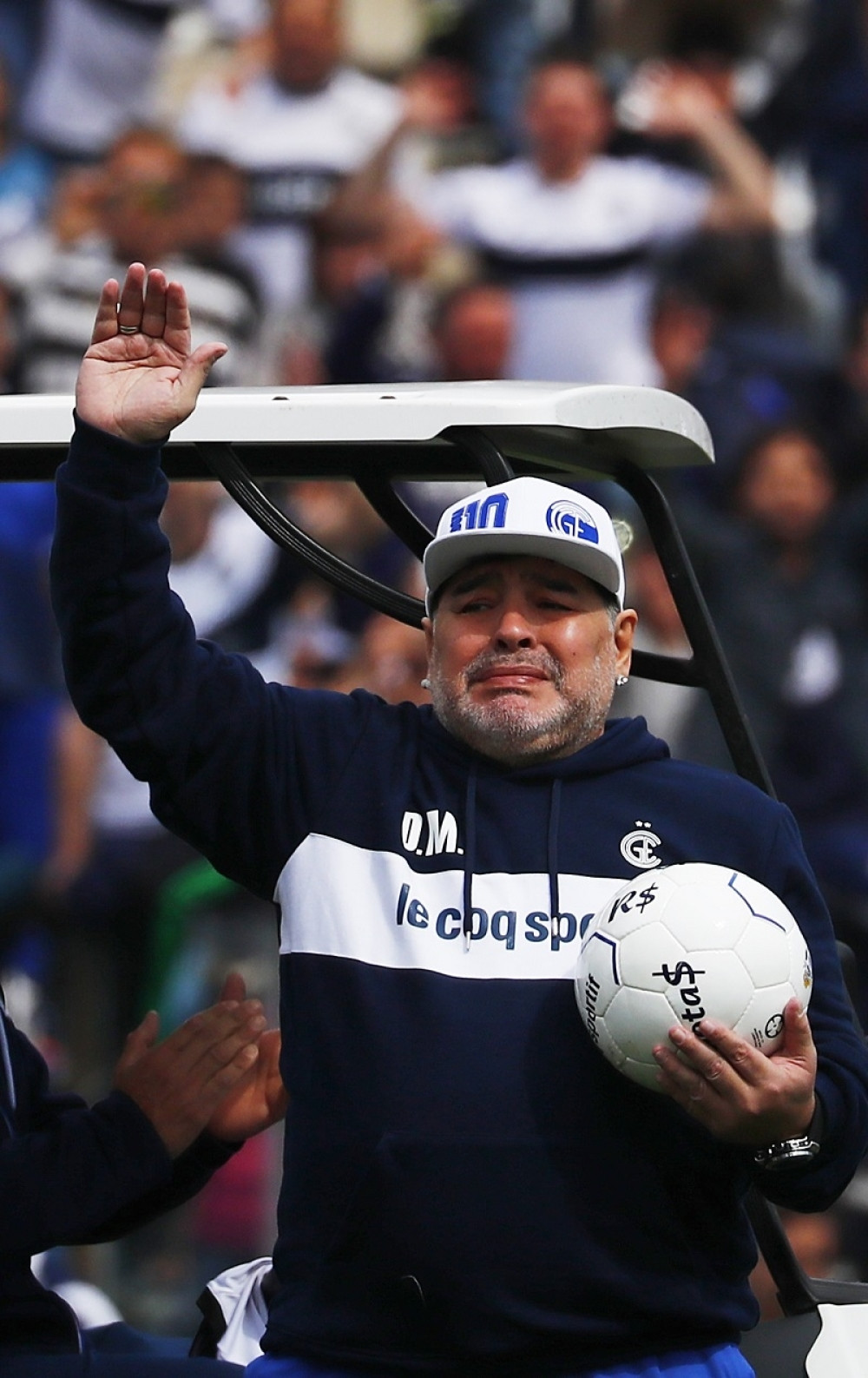 Rođena ćerka ga živog sahranila, Maradona se razbesneo pa ih izbacio testamenta: "SVE ĆU DONIRATI!" (VIDEO)