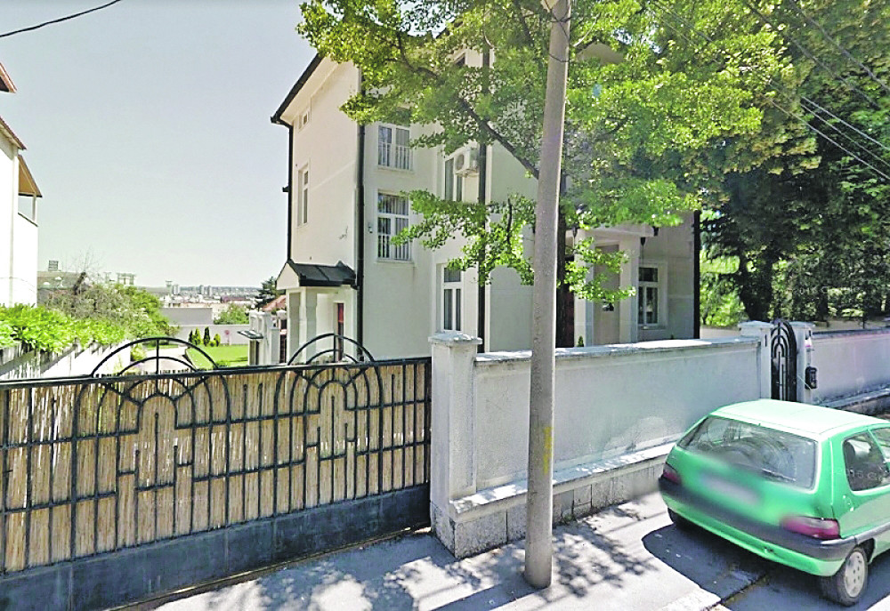 Vuk se seli iz Arkanove vile! Nema više para za luksuzan život!