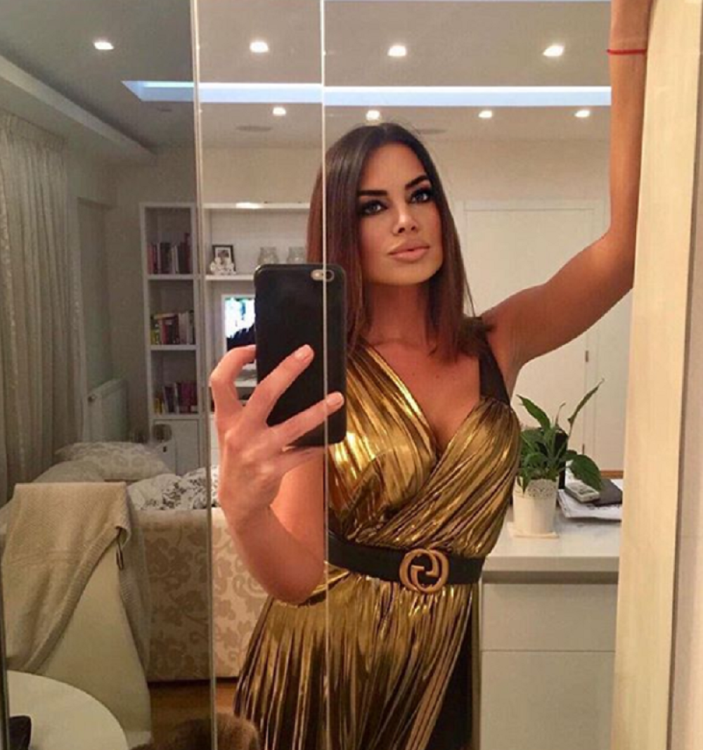 Trudna najlepša voditeljka! Već zna i pol deteta! (FOTO)