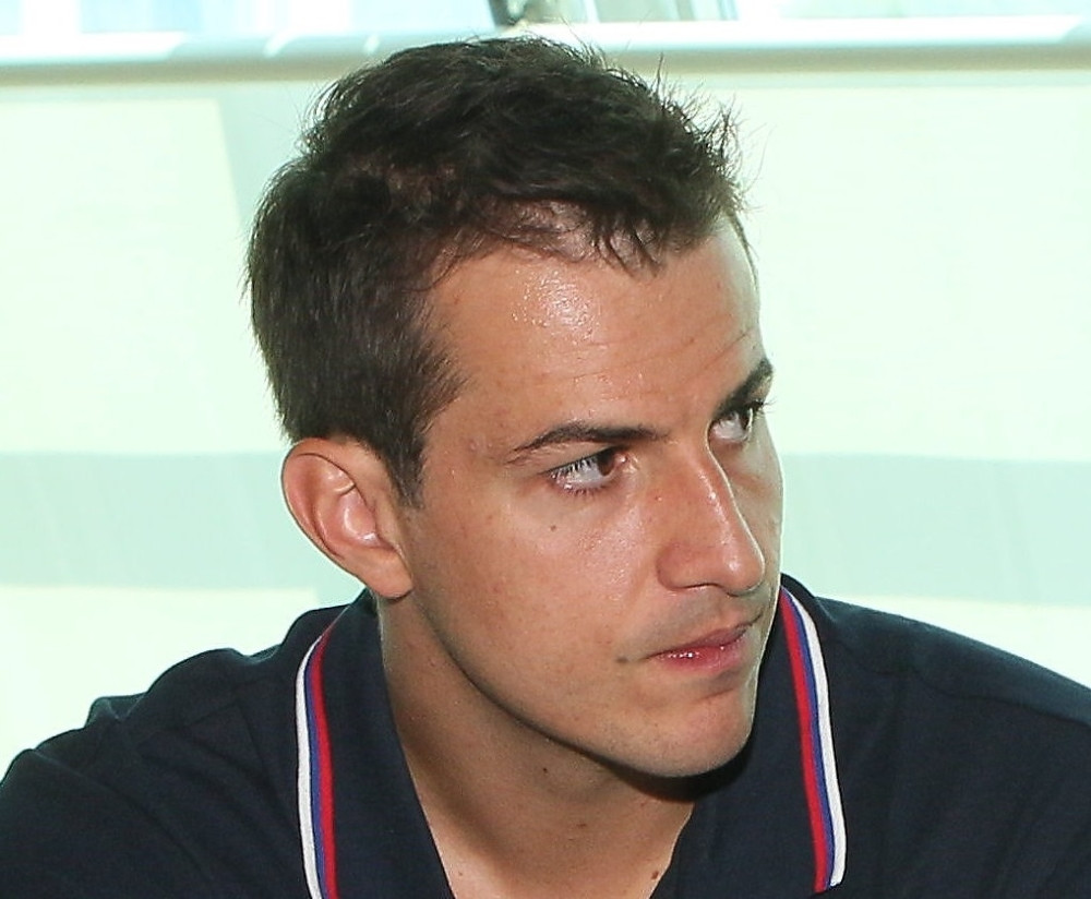 Počeo da psuje pred novinarima: "J*beno smo dobra ekipa!" Dosta mu je (VIDEO)