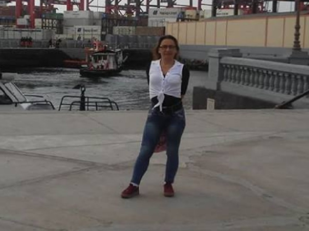 Žena (49) čija je ispovest potresla Srbiju konačno se vratila domu! Sa beogradskog aerodroma odjeknule reči istinske sreće (FOTO)