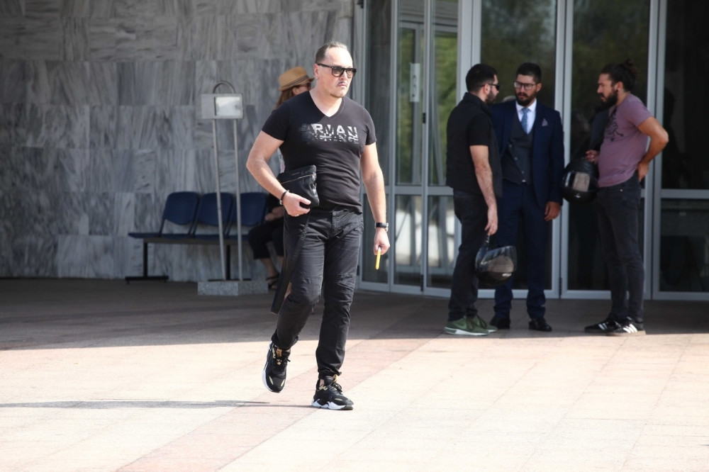 Kolona poznatih na Orlovači! Došli da isprate Grua na večni počinak! (FOTO)