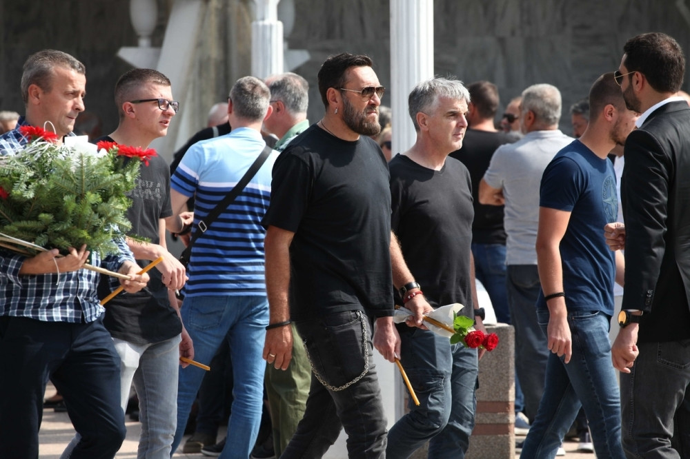 Nigorev govor na Gruovoj sahrani će vam pokidati dušu na sto komada! Zbog njegovih reči su svi grcali u suzama!