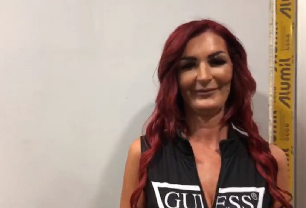 Izabela Aljoski ulazi u Parove? Došla u zemunsku vilu sa majkom, Slađa pokazala izoperisano lice! (VIDEO)