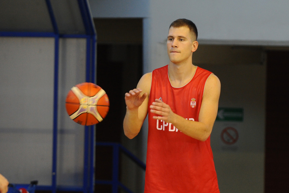 Nedović razbio Fener, Kokoškov zaradio isključenje