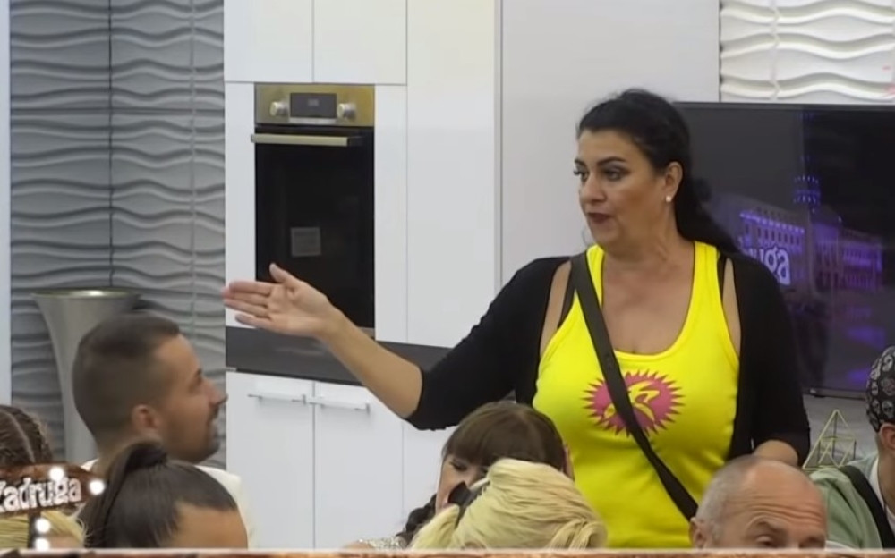 Karambol u Zadruzi! Saška Karan ju je nazvala mutavom plovkom, a onda je nastao lom!
