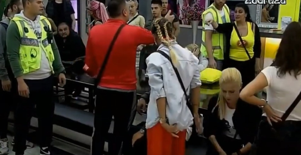 Saška Karan napala Gagija! Rušila sve po kući, gađala Đoganija! došlo do prekida programa!