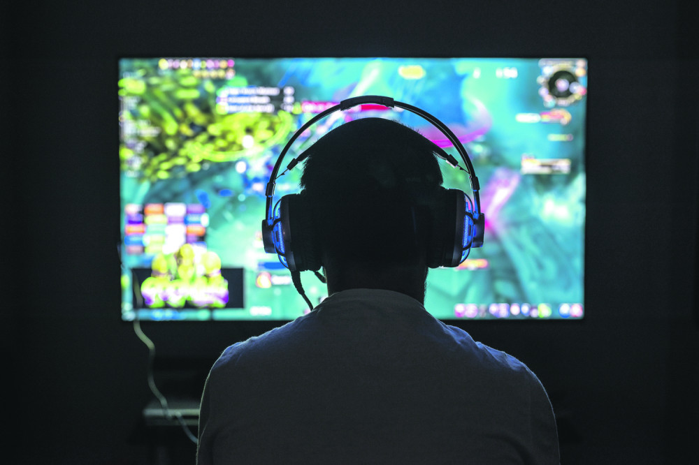 Gejmer skočio sa terase nakon što je izgubio u video igrici!