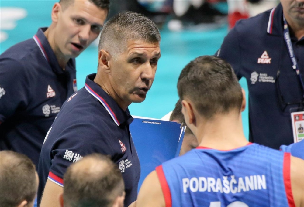 Selektor Srbije danas 'radno' proslavio rođendan, igračima poručio: "Nemojte da ga upropastite"