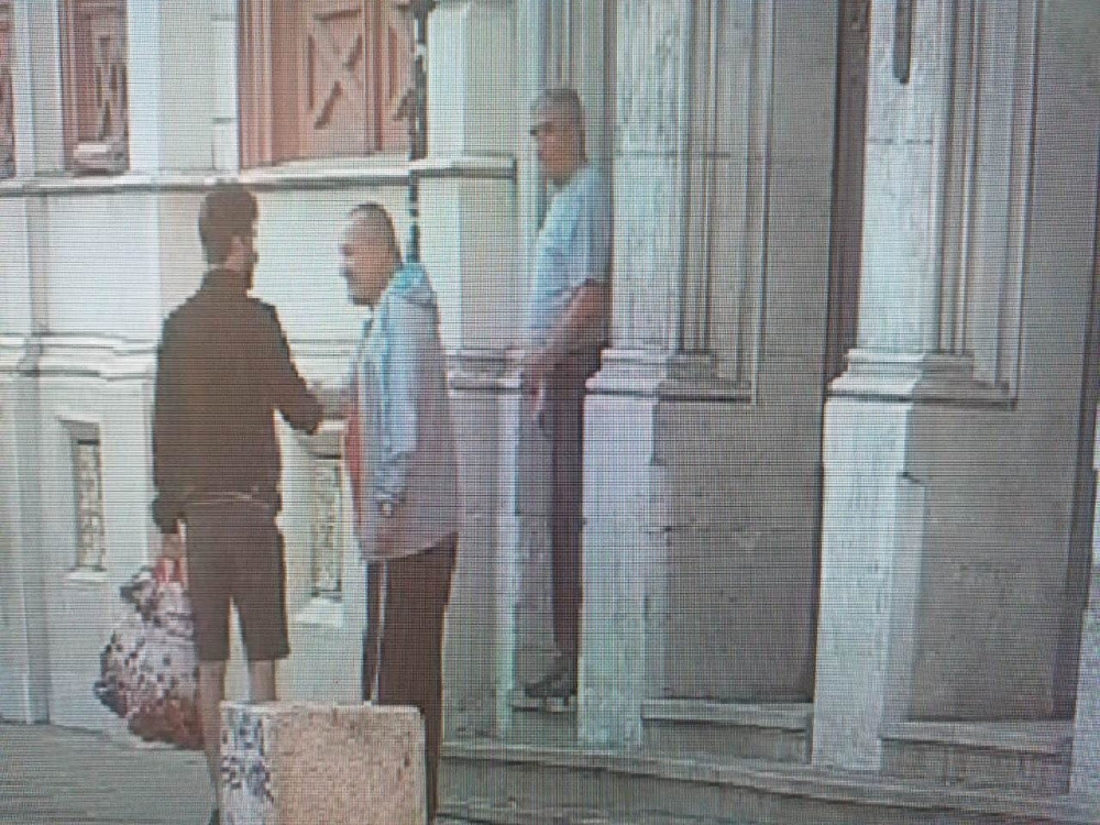 Nastavlja se horor u zgradi Rektorata! Alo.rs na vratima uslikao ključnog čoveka! (FOTO)