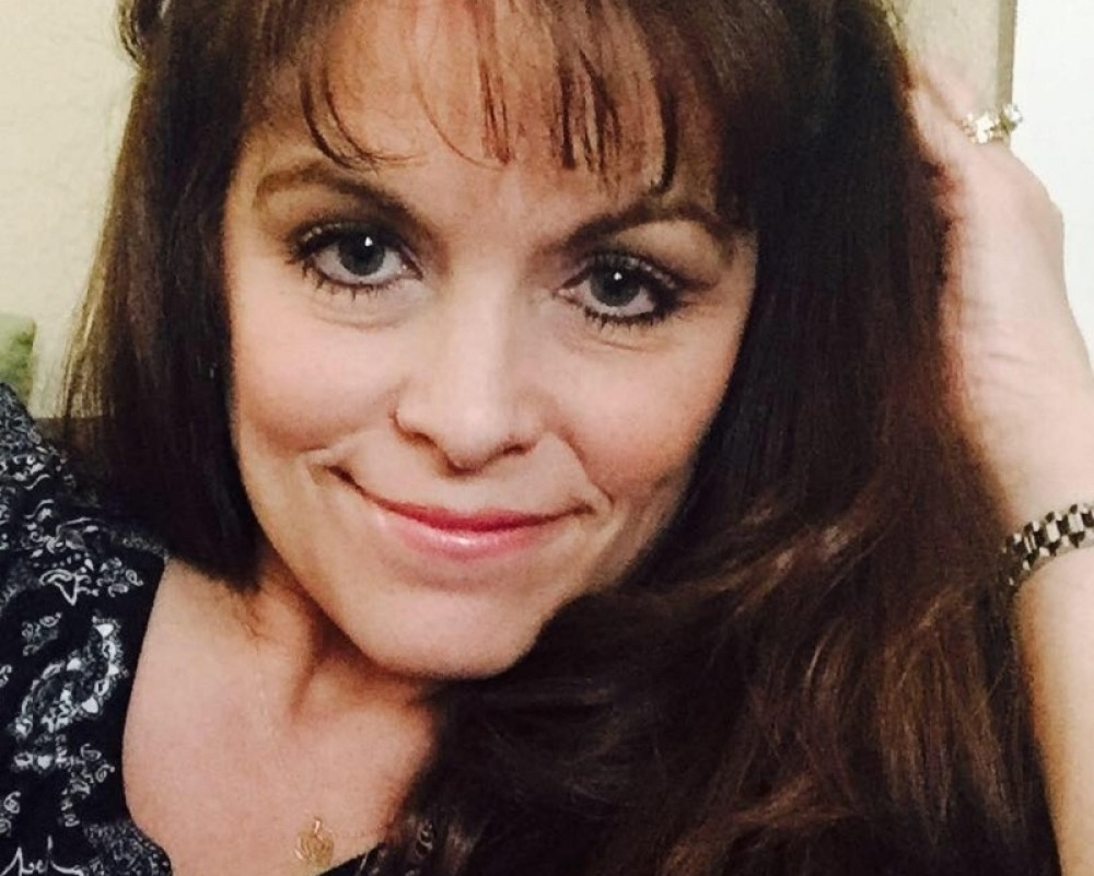 Ova žena je zavisna od surogat majčinstva, posle petog deteta napravila je malu promenu (FOTO)