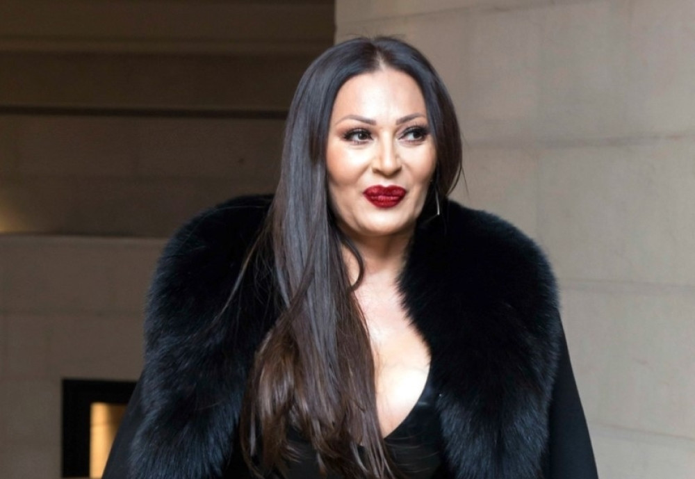 Svetlana Ceca Ražnatović završila u zagrljaju kontroverznog rijaliti takmičara: Fanovi oduševljeni! (FOTO)