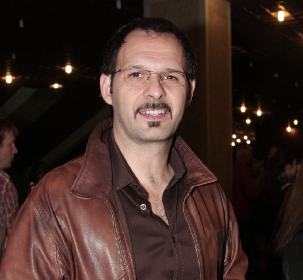 Glumac Aleksandar Srećković maskiran se pojavio na olimpijskoj lepotici, porukom sve iznenadio (FOTO)