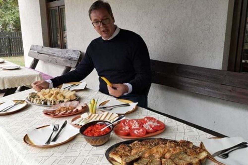 Scena Vučićeve posete koja je ostala isečena, pogledajte šta su radili predsedniku iza leđa! (VIDEO)