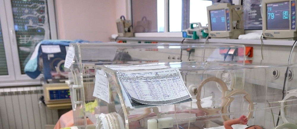 Nešto čudno se dešava, lekari ovo nisu u životu videli! Jedna babica otkrila strašne sumnje!