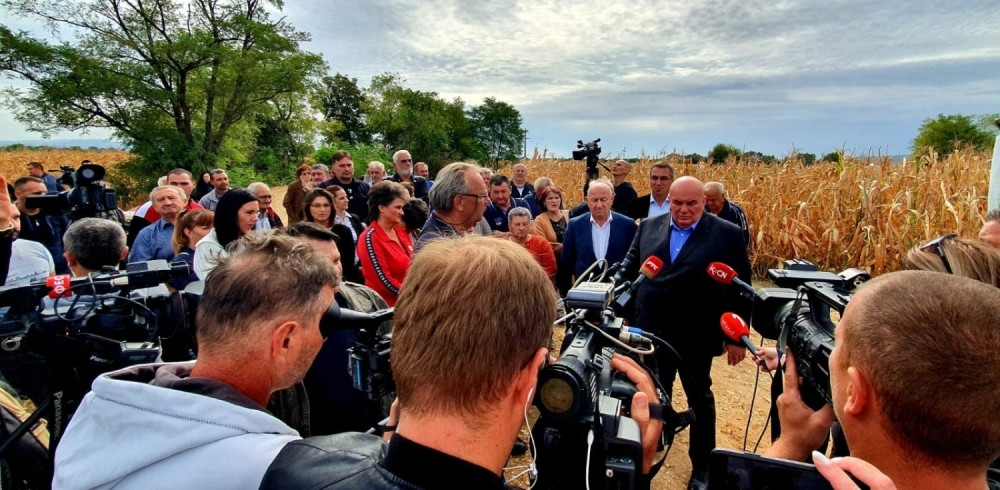 Palma otišao sa poljoprivrednicima u polje, a tamo zatekao toalet i tuševe! Sve je objašnjeno jednom rečenicom!