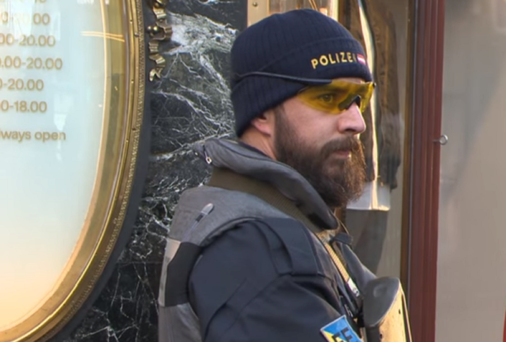 Bosanac nogom razvalio vrata od stana, zgrabio cev od usisivača i navalio na Srbina, a kada je došla policija razotkrivena je strašna istina!