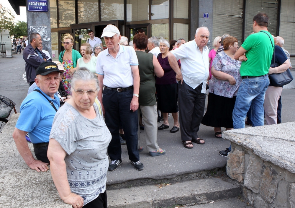 Uplaćuje se velika pomoć penzionerima! Za ljude sa najmanjim primanjima stiže značajno olakšanje!