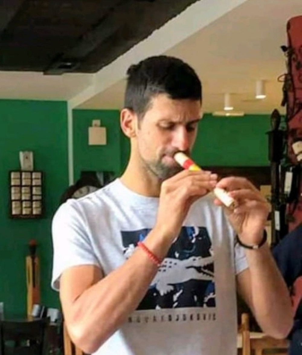 Đoković zasvirao FRULU u stilu legendarnog Bore Dugića! (FOTO)