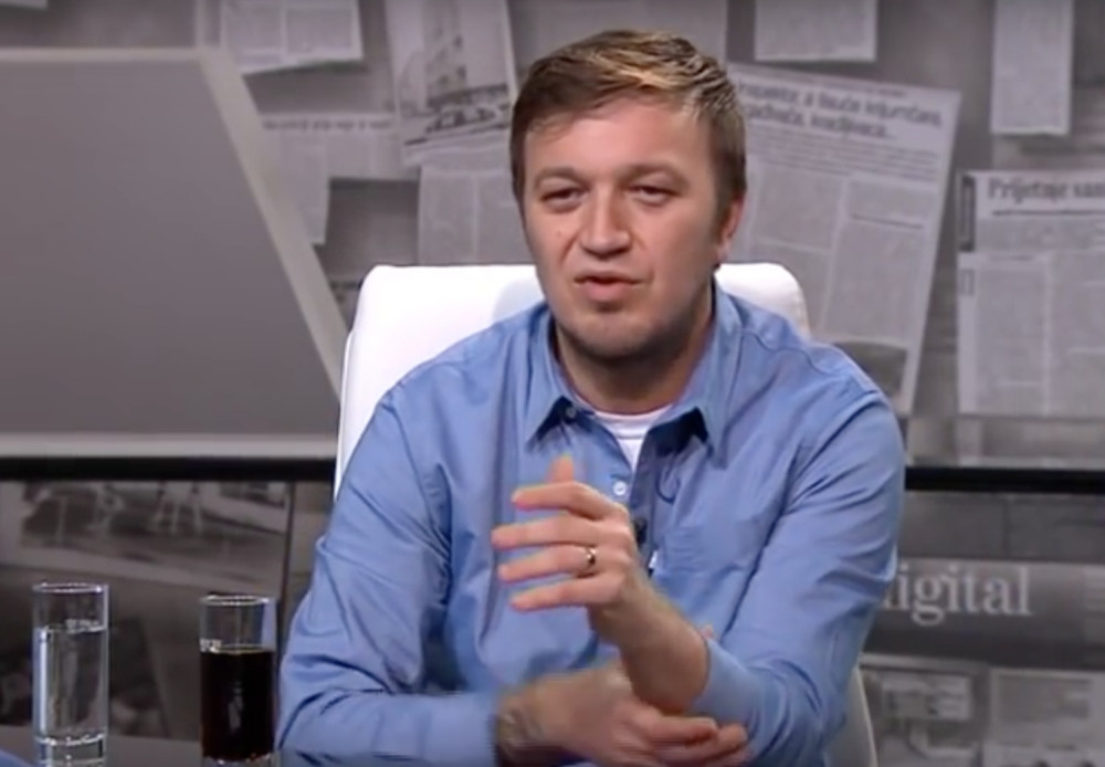 Stravičan prizor nakon zemljotresa! Poznati Reper podelio fotografiju uništenog stana! (FOTO)