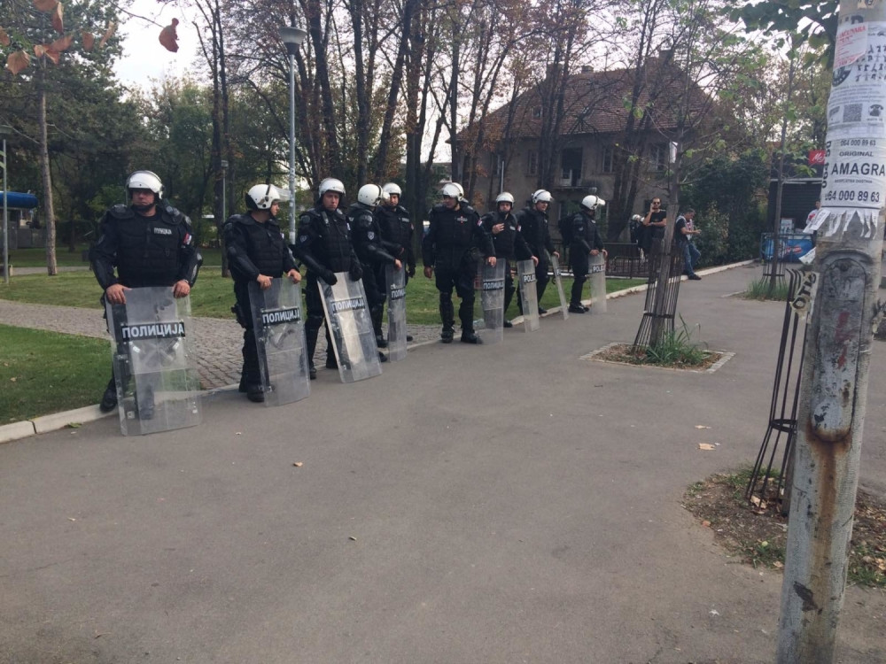 Pripadnici snaga reda u ogromnom broju na ulicama pred večiti derbi (VIDEO)