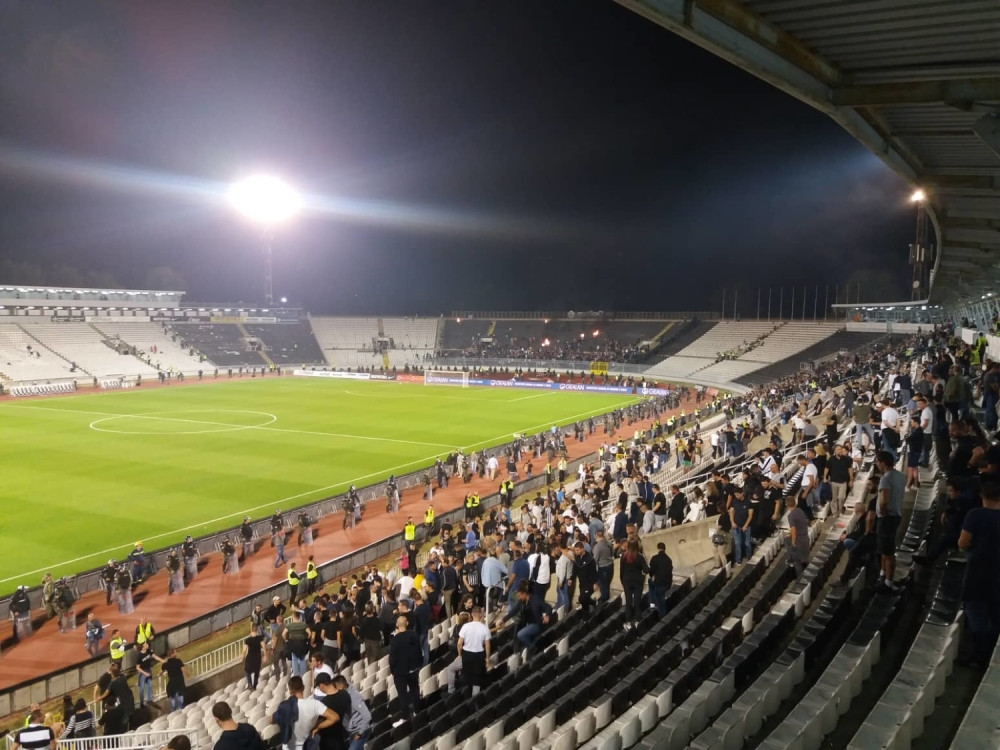 Lažna informacija da poklanjamo karte za utakmicu Crvena Zvezda - Olimpijakos