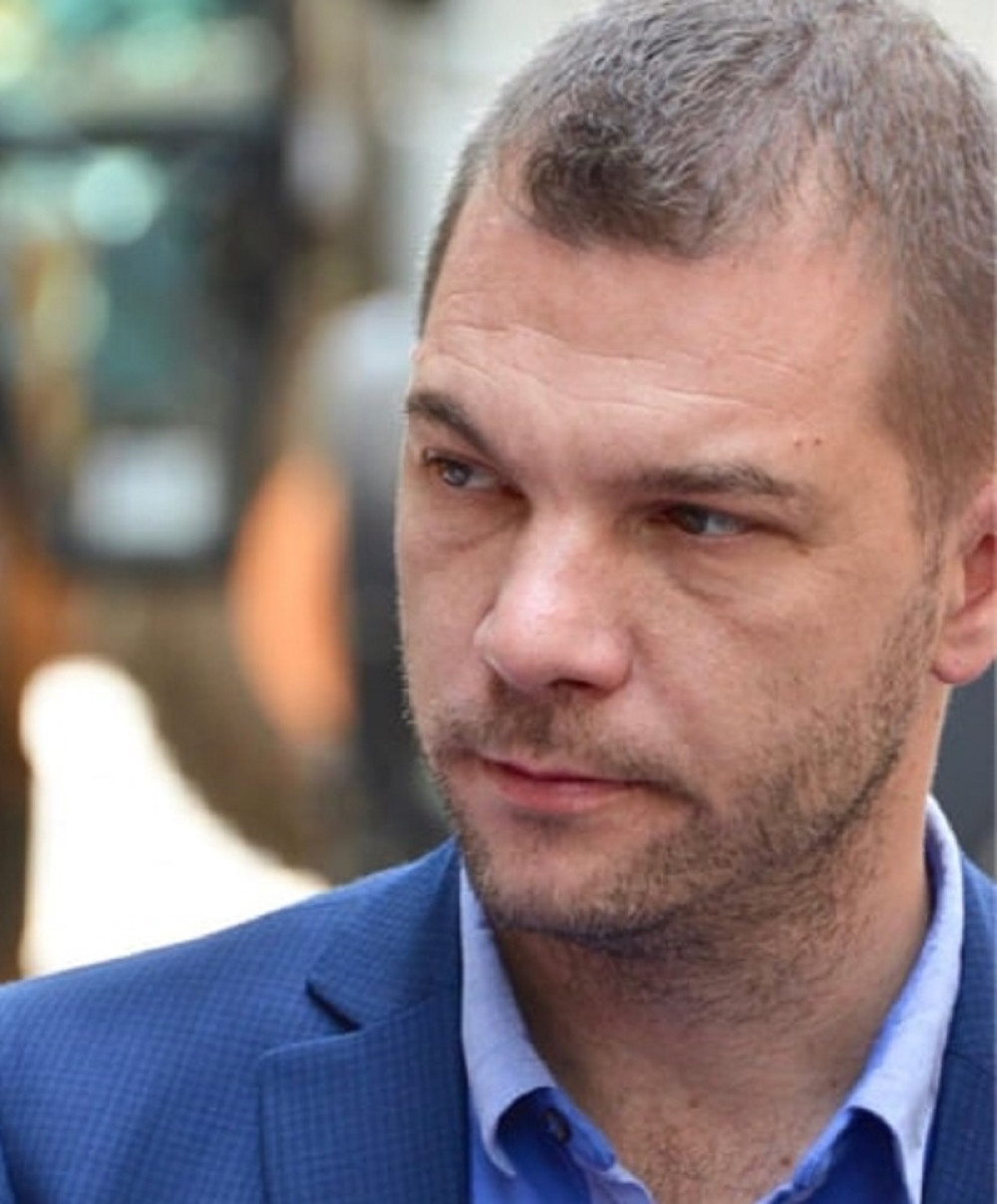 "Ugrožavaju bezbednost porodice Vesić zarad vlasti i privilegija"