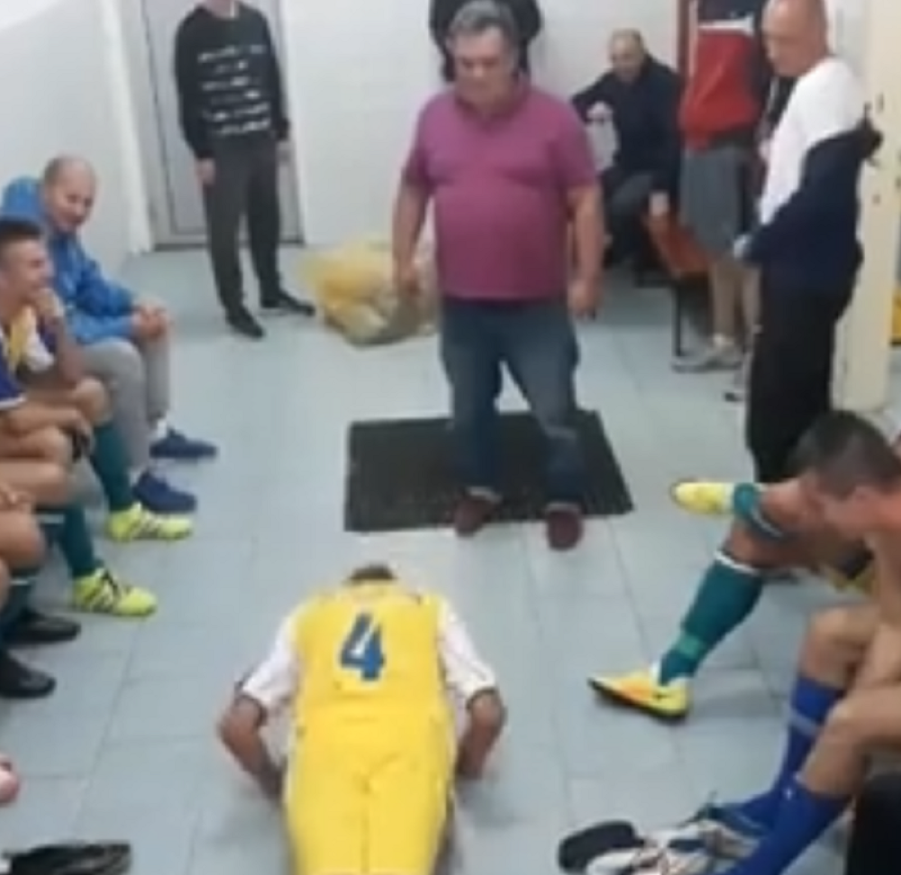 "Igraćeš ako si prestao da se DROGIRAŠ!" Govor trenera ZAPALIO društvene mreže u celom regionu! (VIDEO)