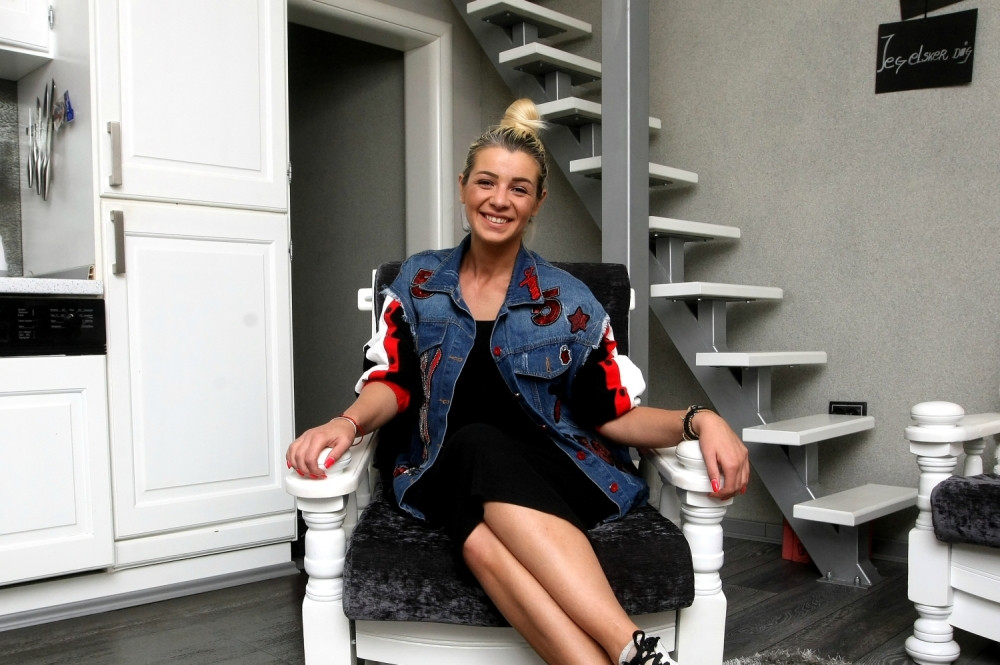 Voditeljka "Parova" Anđela Lakićević otvorila nam je vrata svog doma! Zanemećete kada vidite njen LUKS enterijer! (VIDEO)