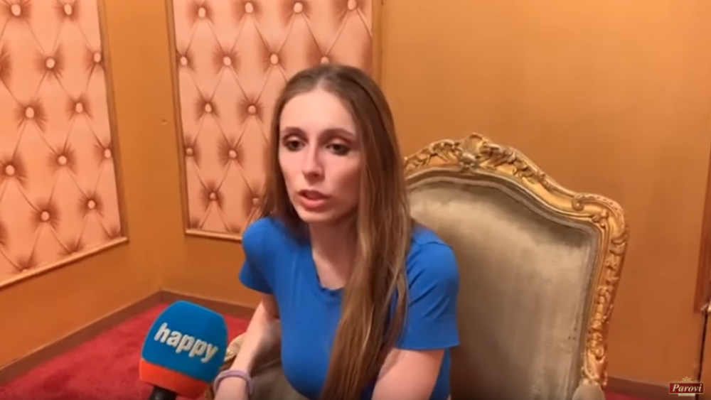 Podnela papire za razvod zbog nje: Ostavlja muža, grebe da uđe u rijaliti! (FOTO)