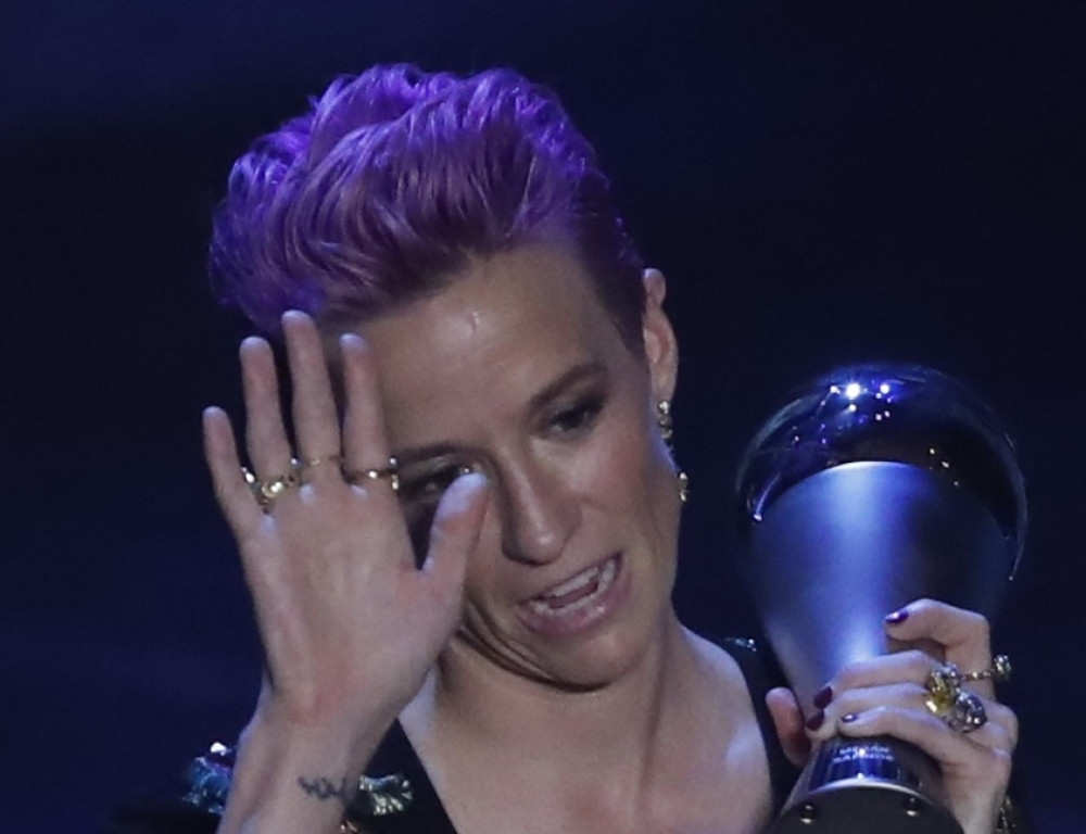 Osvojila nagradu za najbolju igračicu sveta, na ceremoniju došla sa partnerkom! (FOTO)