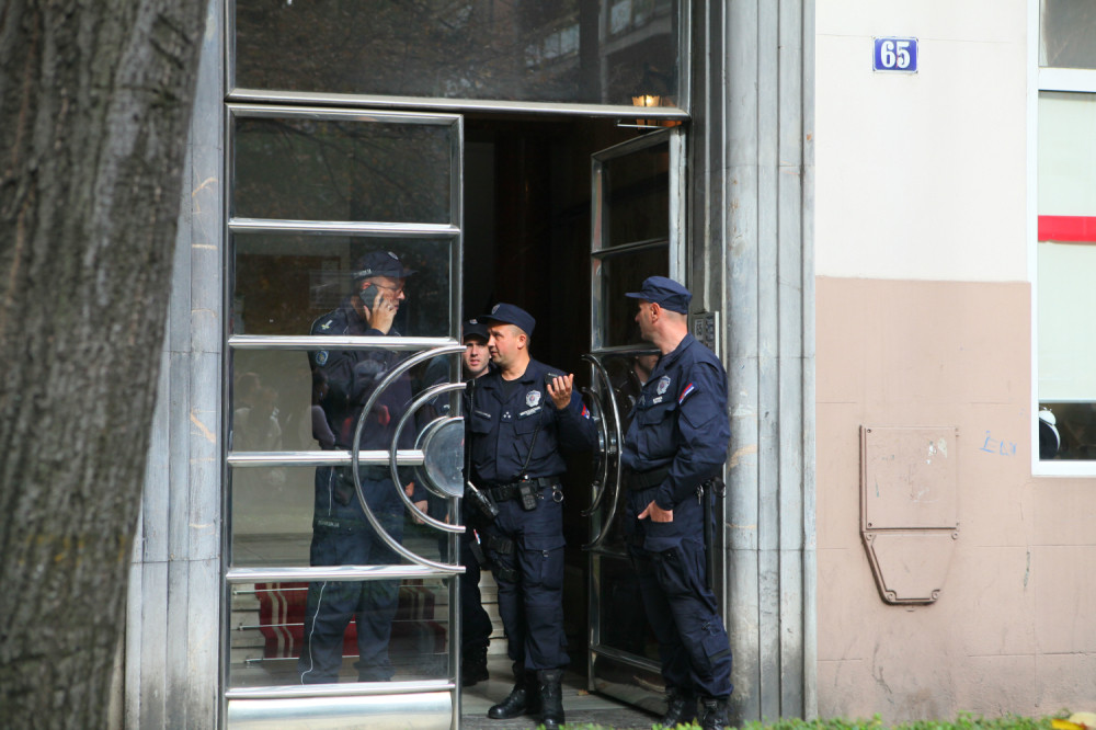 Molio bivšu da se pomire, pa joj pozvonio na vrata. Nije ni slutila šta će se desiti kada ga je pustila da uđe