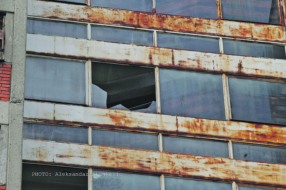 Drugarica tvrdi da je čitala o Sotoni, a ubila se zbog ljubavi? Zbog izgleda su je ismevali, a pre smrti obavila je jedan poziv (FOTO)