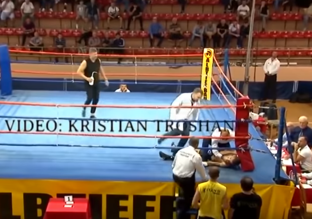 Bokseru otkazalo srce, umro na mestu i pred kamerama! Kada je otkriveno ko je zapravo u pitanju, svi su zanemeli (VIDEO)