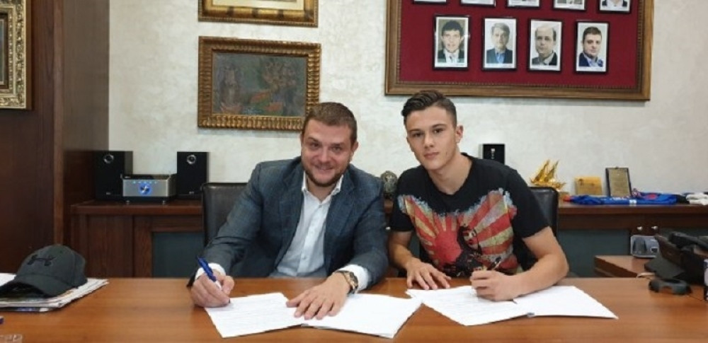 Filip Stevanović stavio paraf na novi trogodišnji ugovor!