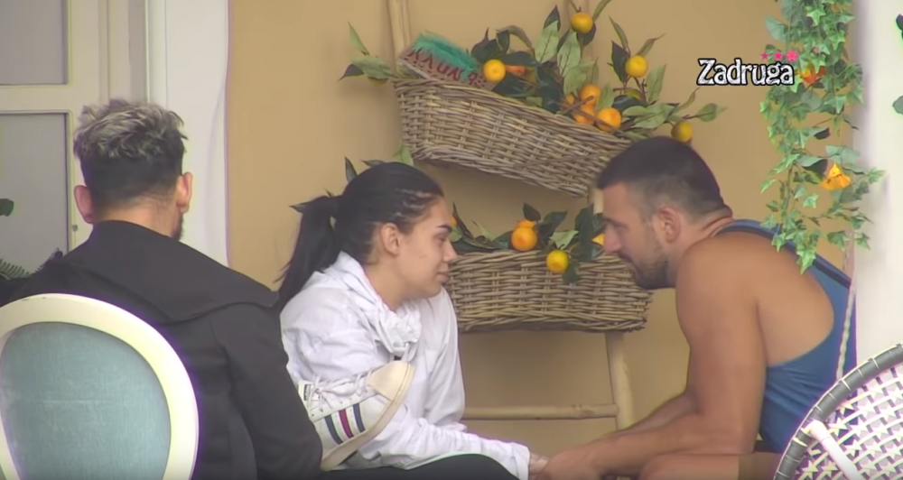 Mina odnela Vladimirove gaće kod vračare!