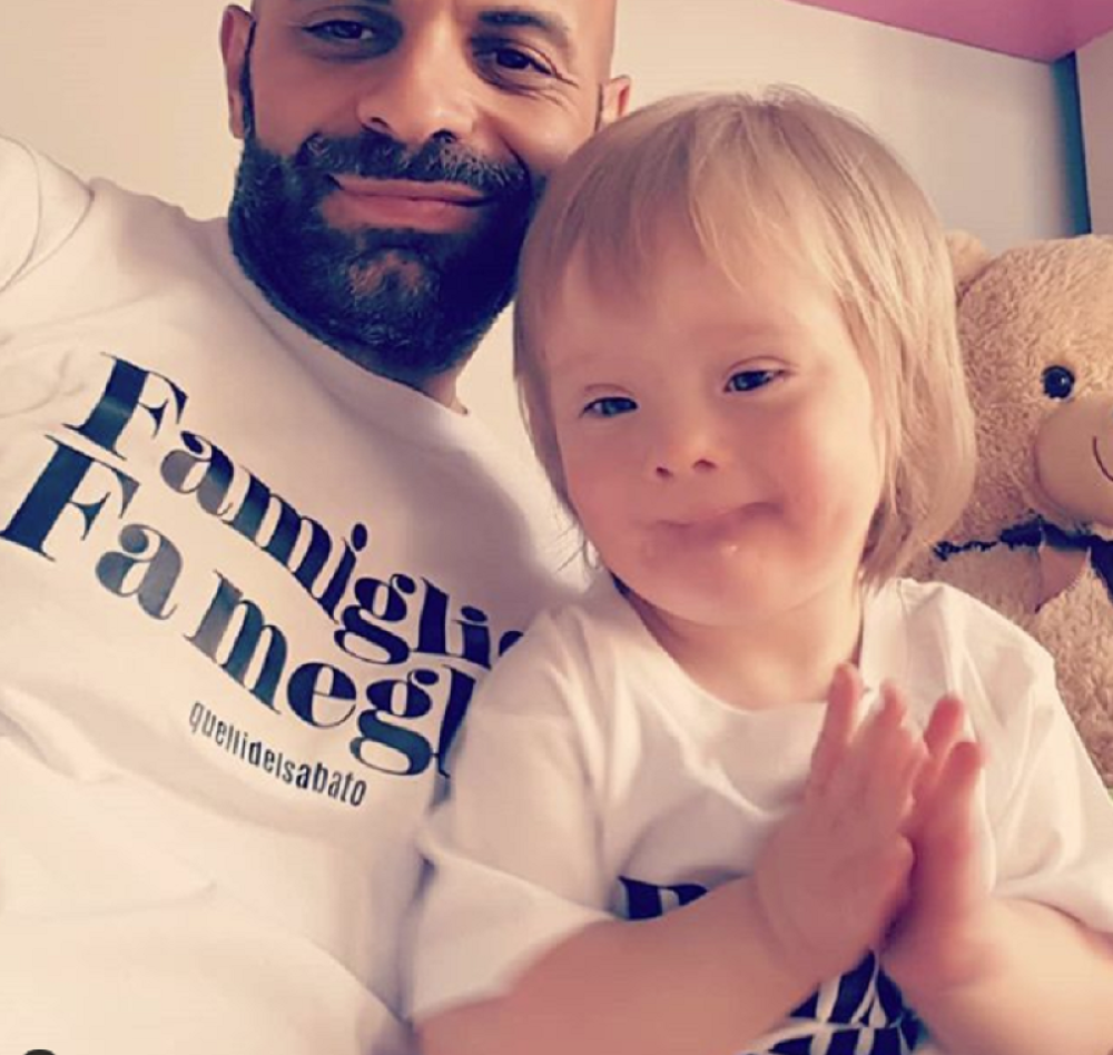 Gej usvojio devojčicu sa Daunovim sindromom! Odbilo je preko 20 porodica, a onda je Luka rešio da je spase!