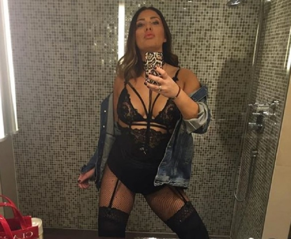 Sve kilaže Ane Nikolić, od najmršavije do najdeblje! Od jedne slike će vas strefiti srčka! (FOTO)