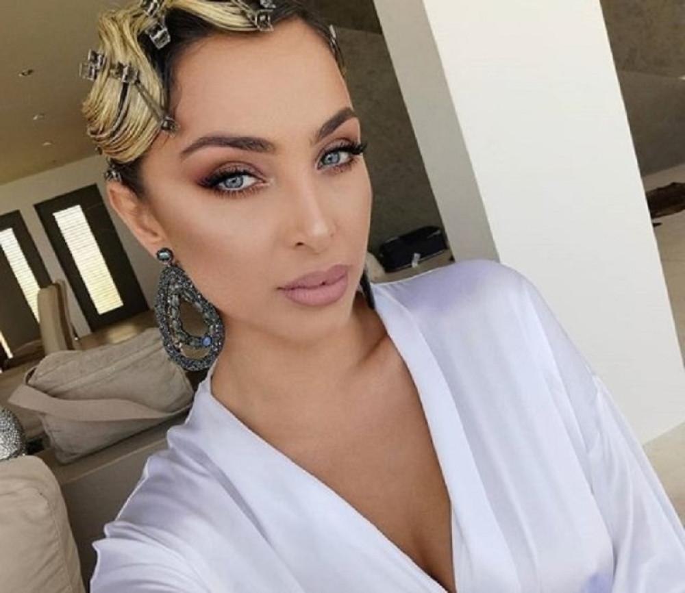 Maja Berović pozirala gola! Vrelo telo seksi pevačice napravilo pometnju na Instagramu! (18+)