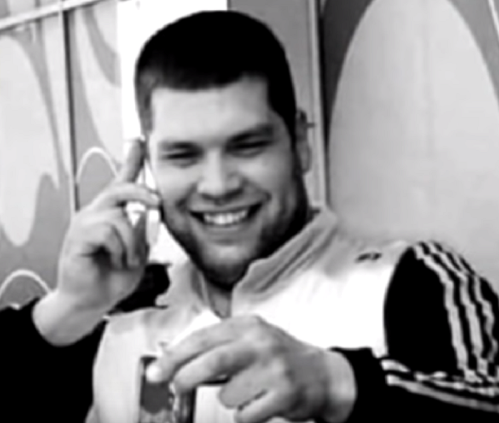 Ubice čekale da siđe sa motora i sasule u njega 10 metaka (VIDEO)