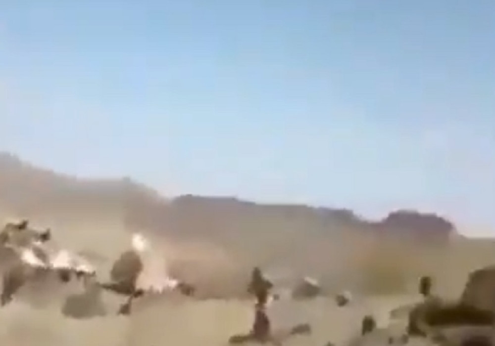 Hiljade vojnika zarobljeno, zaplenjeno oružje! Drama na granici sa Saudijskom Arabijom! (UZNEMIRUJUĆ VIDEO)