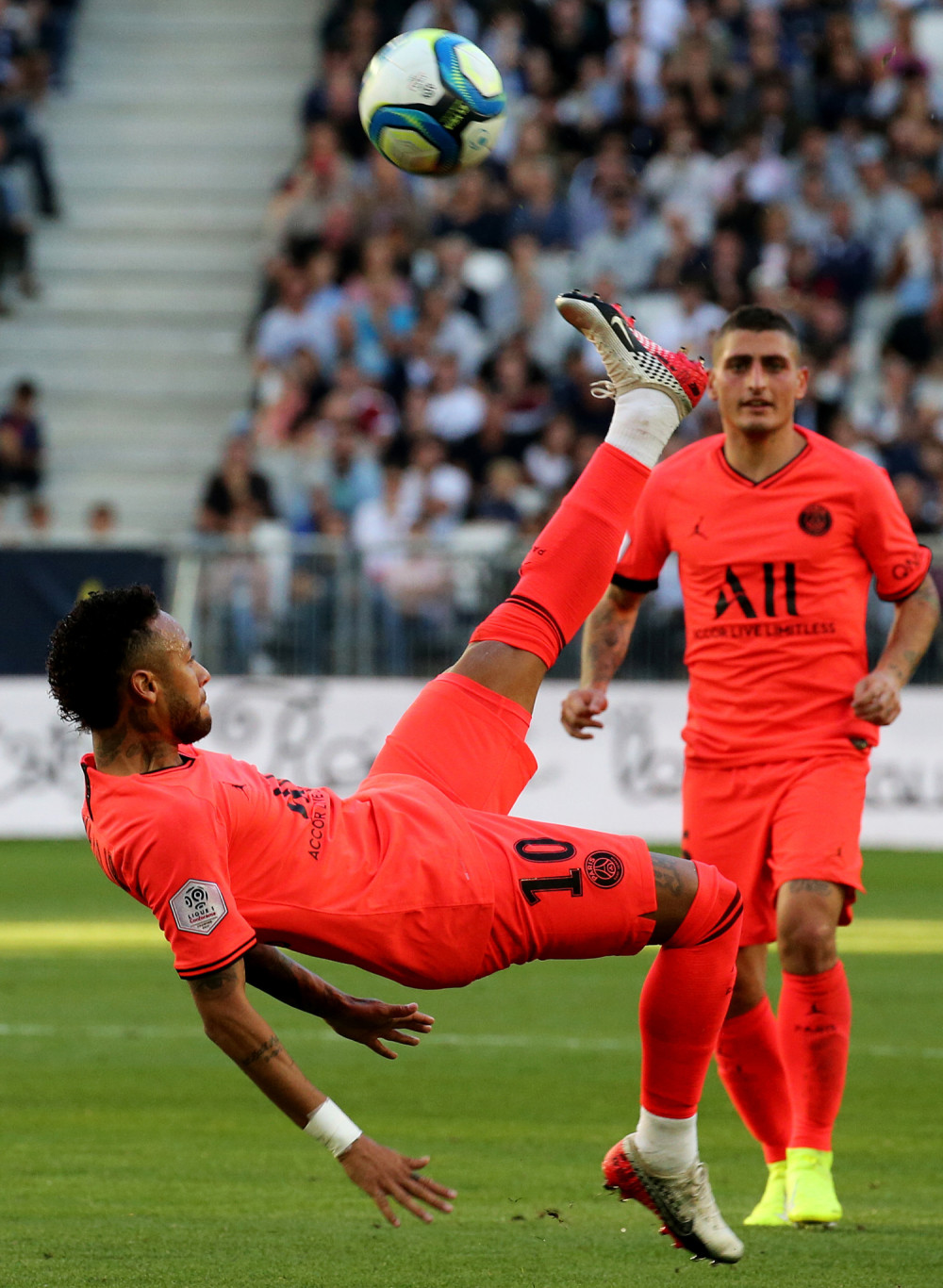 Ponovo Nejmar i ponovo magija posle koje ceo stadion ustaje i aplaudira! (FOTO/VIDEO)