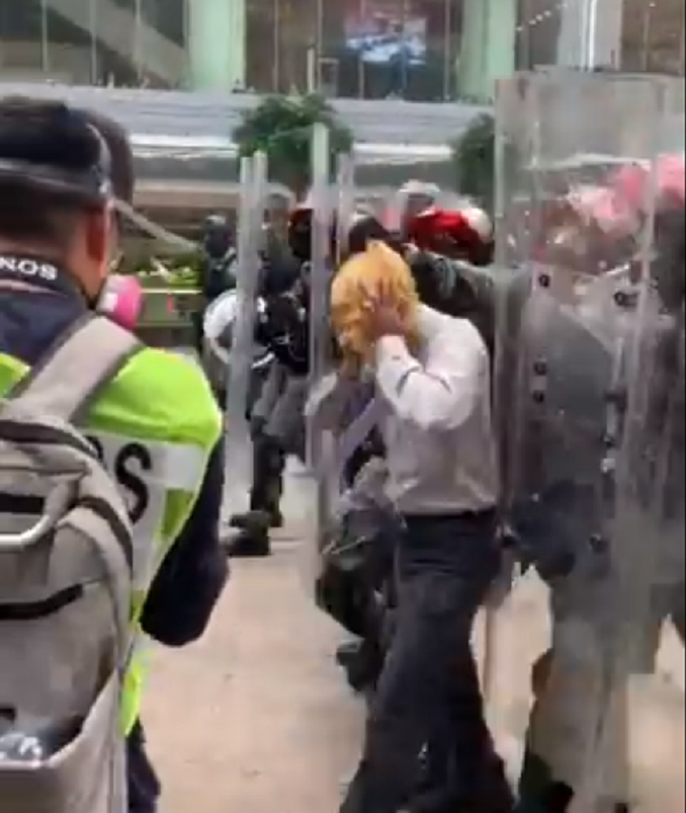 Nahvalio kineskog predsednika, a onda usledio šok! Podržao nasilne demonstracije u Hong Kongu i poručio: "Mi smo uz vas!"